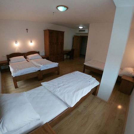 Hotel Bagaric -Ispod Brda Ukazanja Adress Kraljice Mira 56 Bijakovci Medugorje Екстер'єр фото